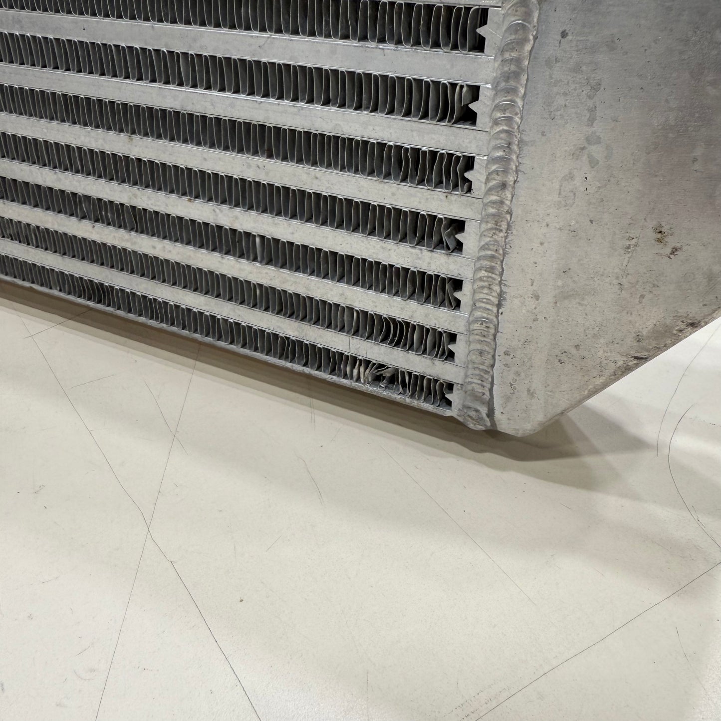 [GARAGE SALE] - UNIVERSAL INTERCOOLER