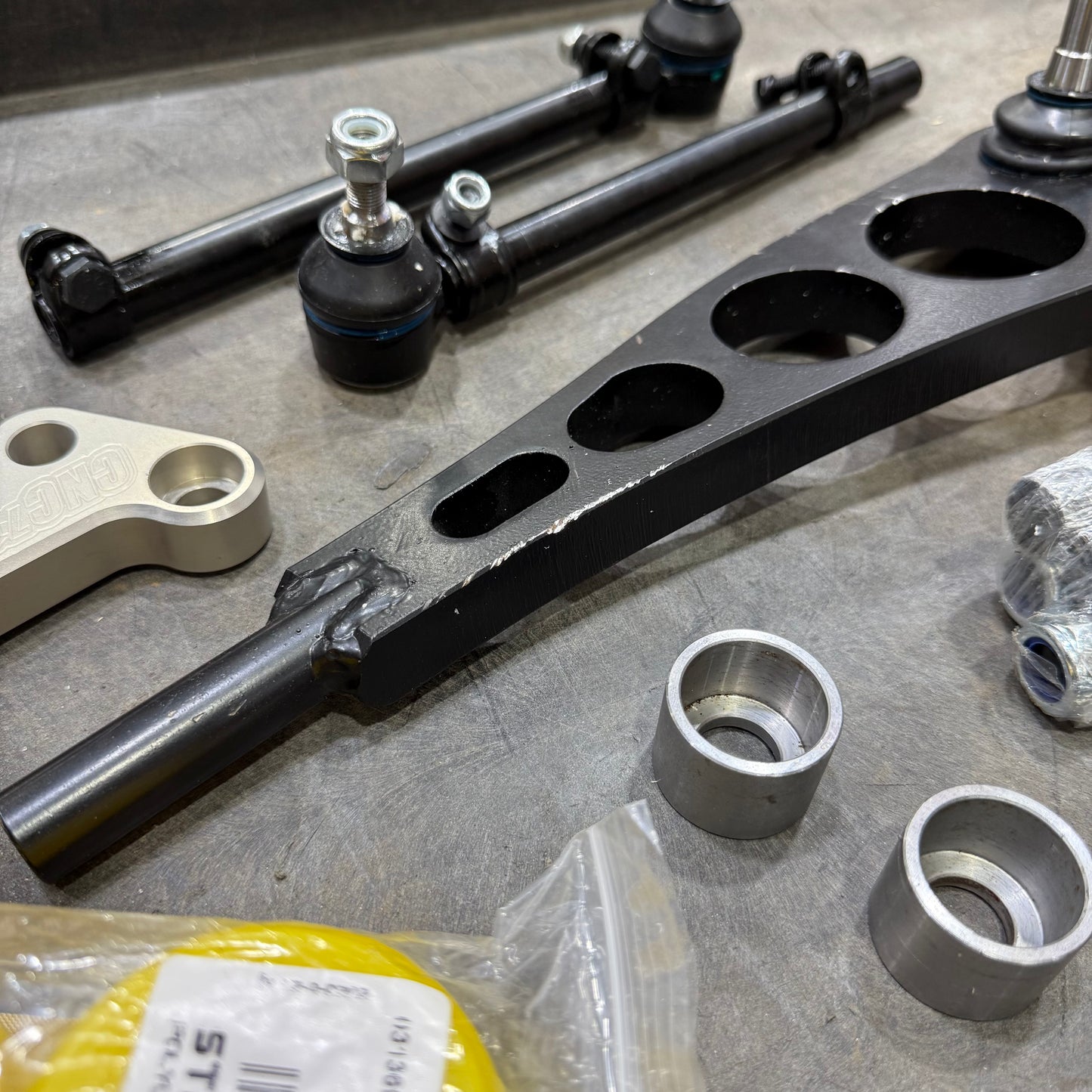 [GARAGE SALE] - CNC71 - PLUG & PLAY ANGLE KIT - E30 4x100