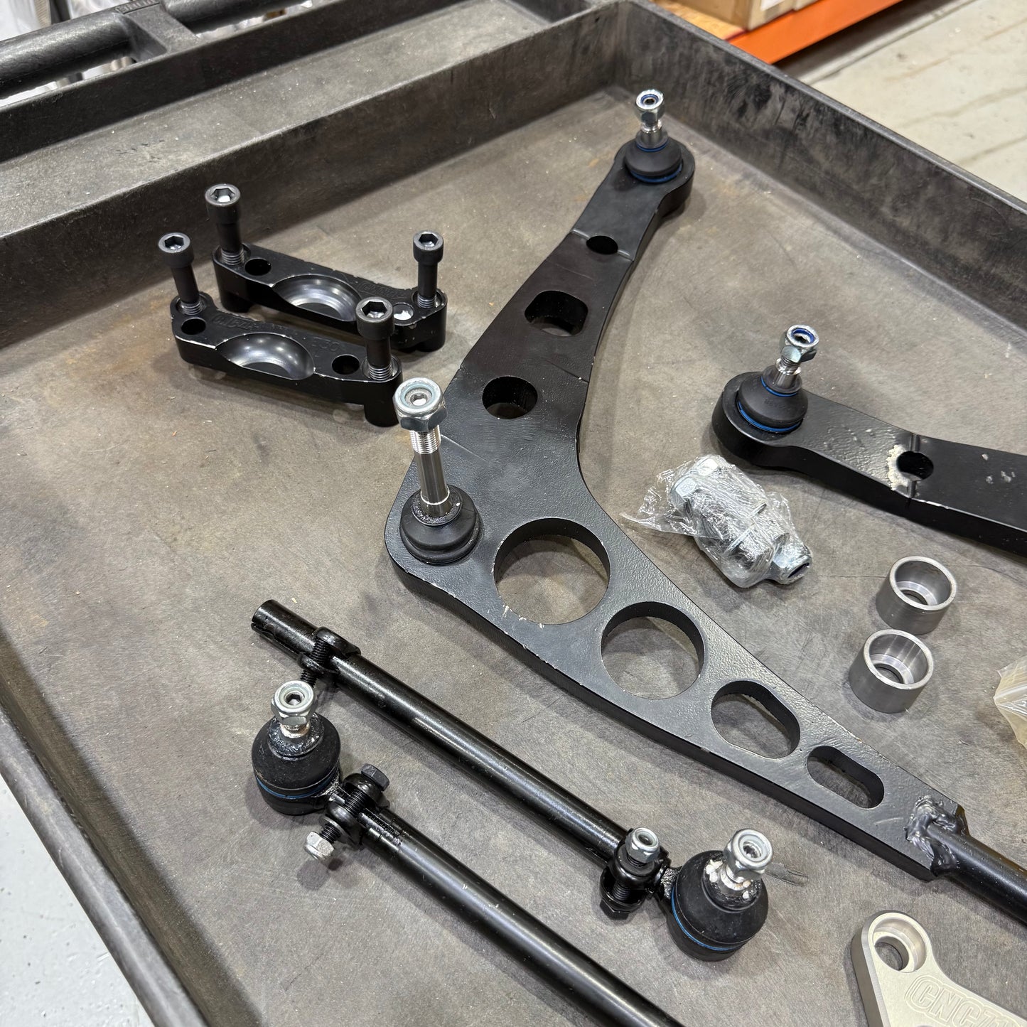 [GARAGE SALE] - CNC71 - PLUG & PLAY ANGLE KIT - E30 4x100