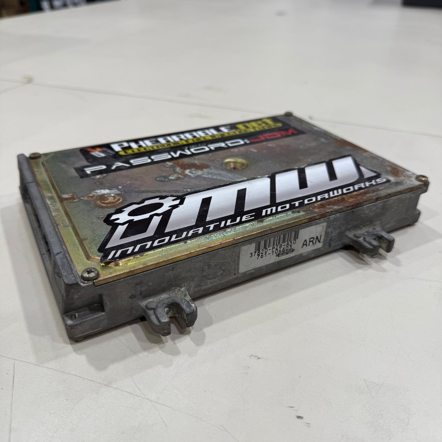 [GARAGE SALE] - Honda P28 OBD1 Chipped / Socketed VTEC ECU – 37820-P28-A50 – SST Tuning Chip