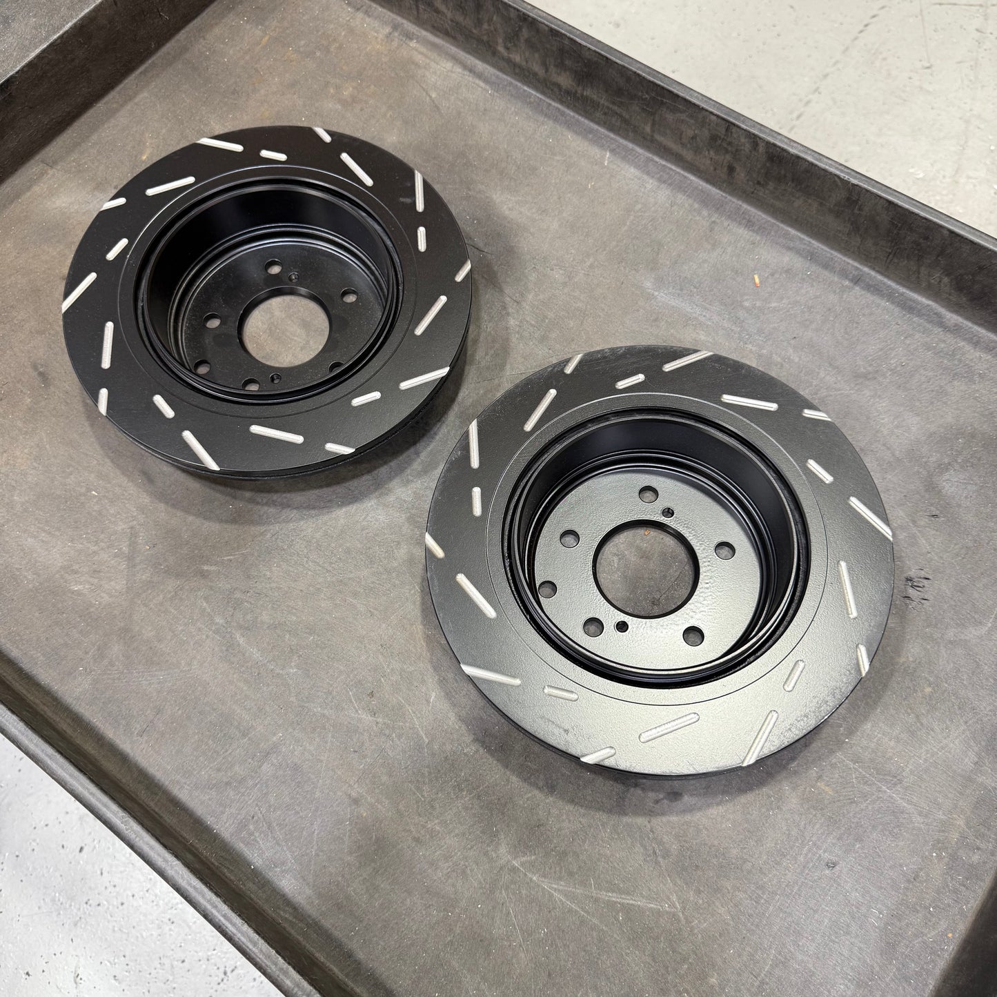 [GARAGE SALE] - EBC 89-94 Nissan Skyline (R32) 2.0 Turbo GTS USR Slotted Rear Rotors