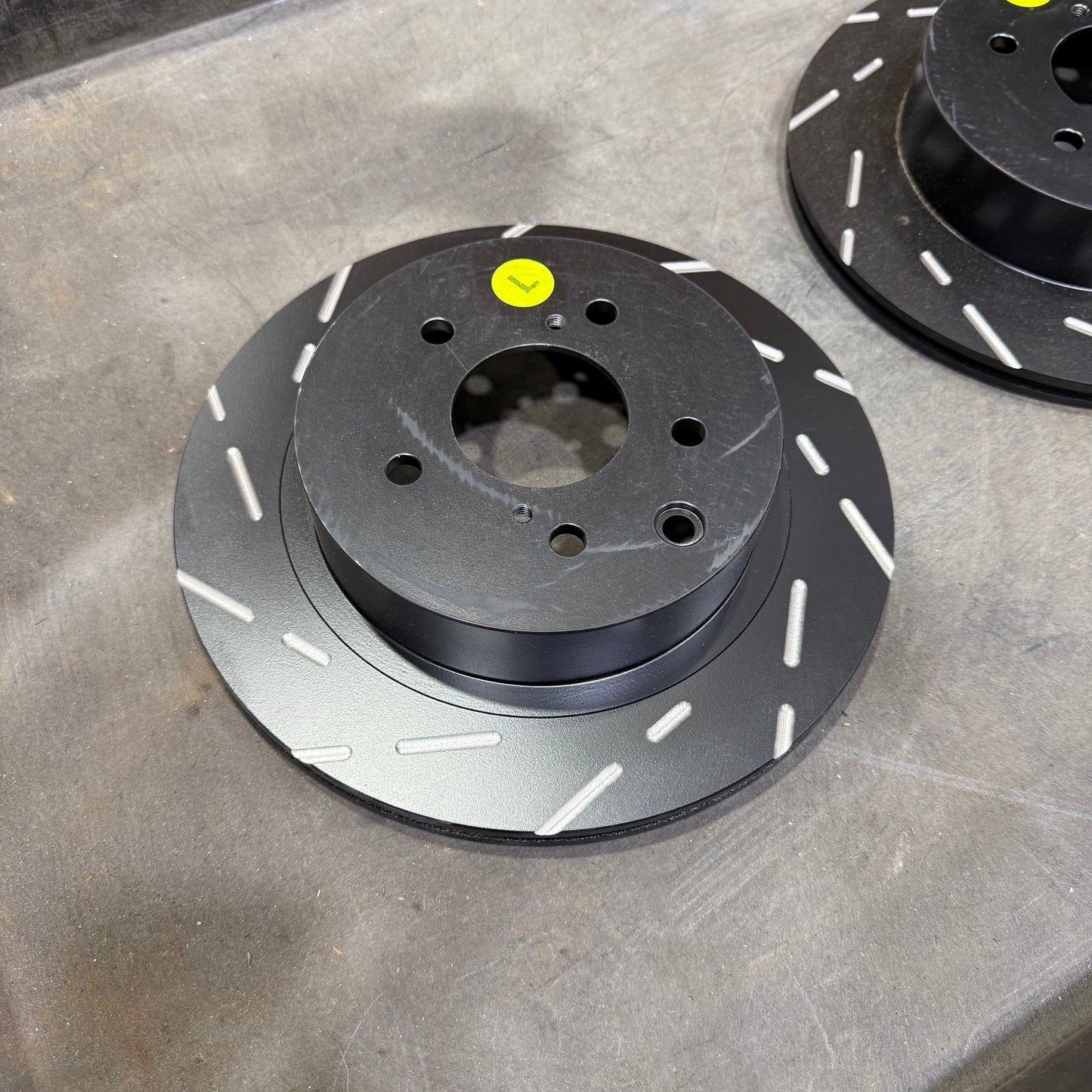 [GARAGE SALE] - EBC 89-94 Nissan Skyline (R32) 2.0 Turbo GTS USR Slotted Rear Rotors