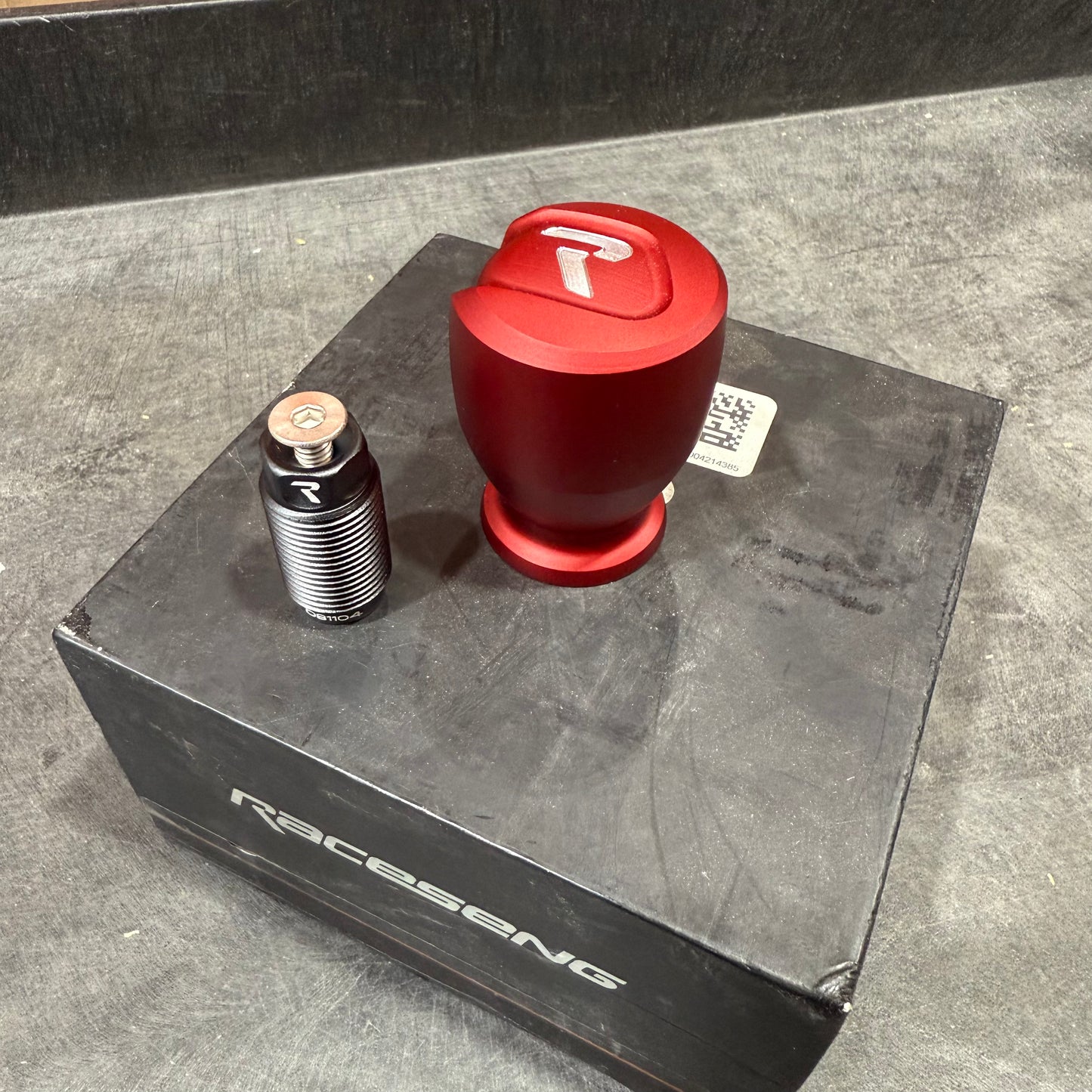 [GARAGE SALE] -  RACESENG APEX R SHIFT KNOB - M10X1.25MM ADAPTER - RED