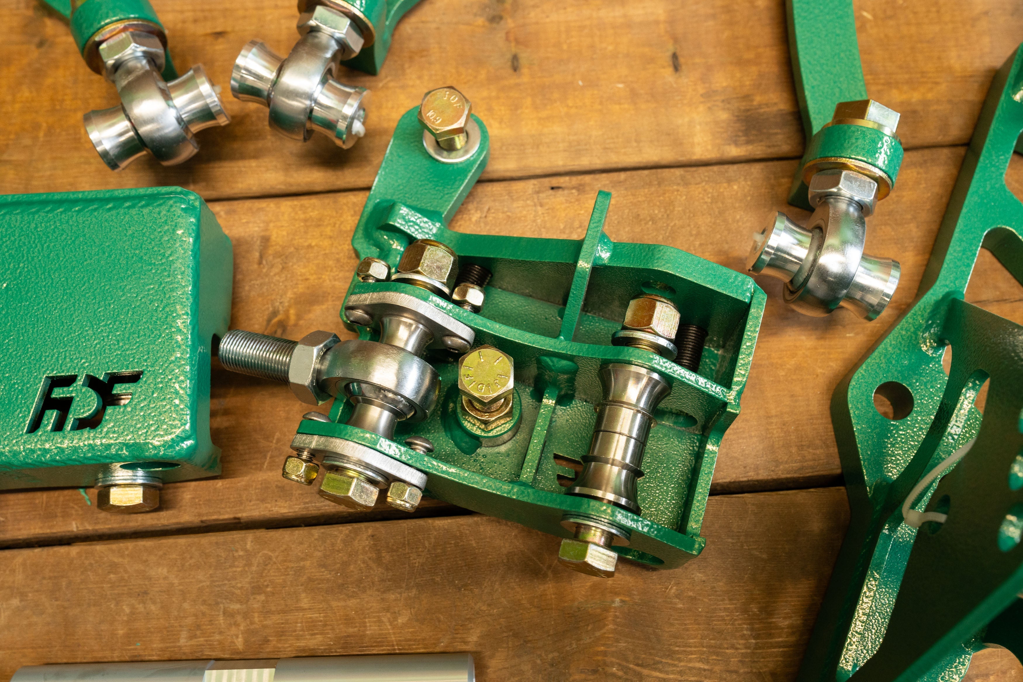 keizo様 FDF Raceshop - IS300 / JZX90 / JZX100 Mega Mantis Angle Kit