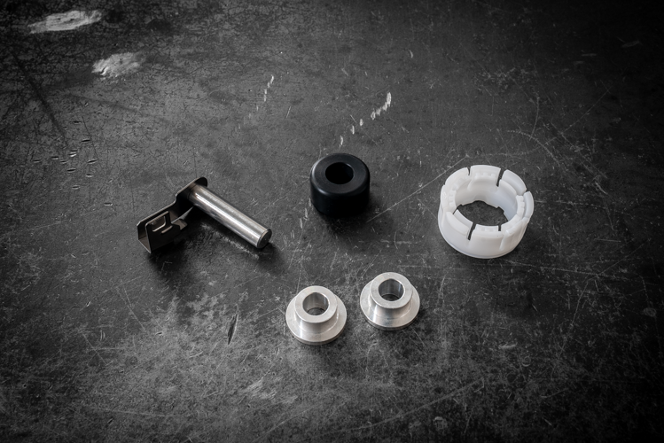 E30 Delrin Round Shifter Bushing Kit