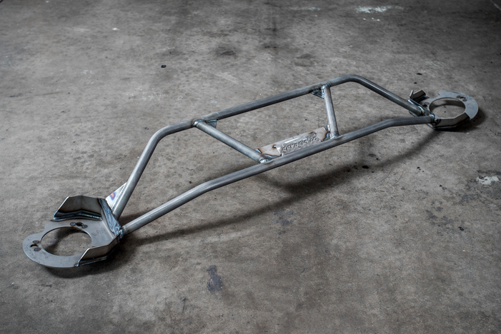 E30 Heavy Duty Front Strut Bar- 325, M3, M20 and M42 Compatible