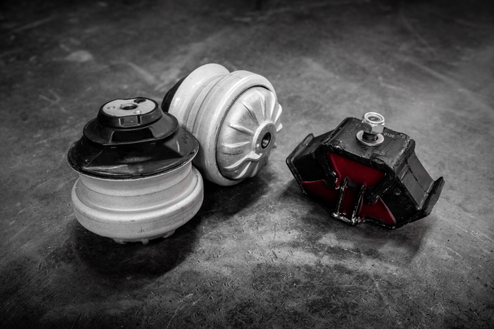 190E (W201) Poly Engine and Trans Bushings combo