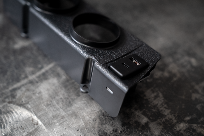 Garagistic - E30 Luxury Gauge Pod w/ USB plug