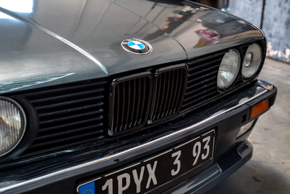 E30 Gloss Black Kidney Grill - Aftermarket Replacement (51131945877)