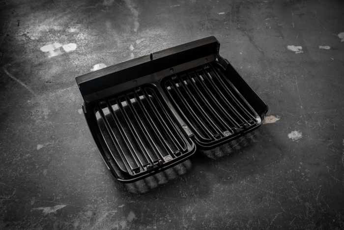 E30 Matte Black Kidney Grill - Aftermarket Replacement (51131945877)