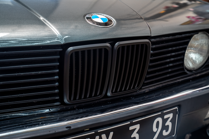 E30 Matte Black Kidney Grill - Aftermarket Replacement (51131945877)