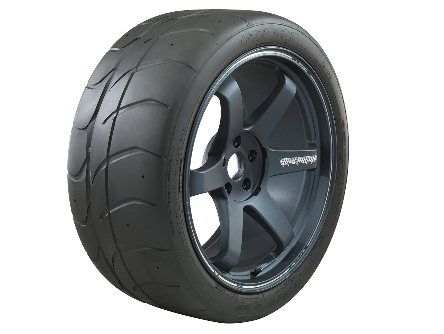[GARAGE SALE] - Nitto NT01 235/40R17