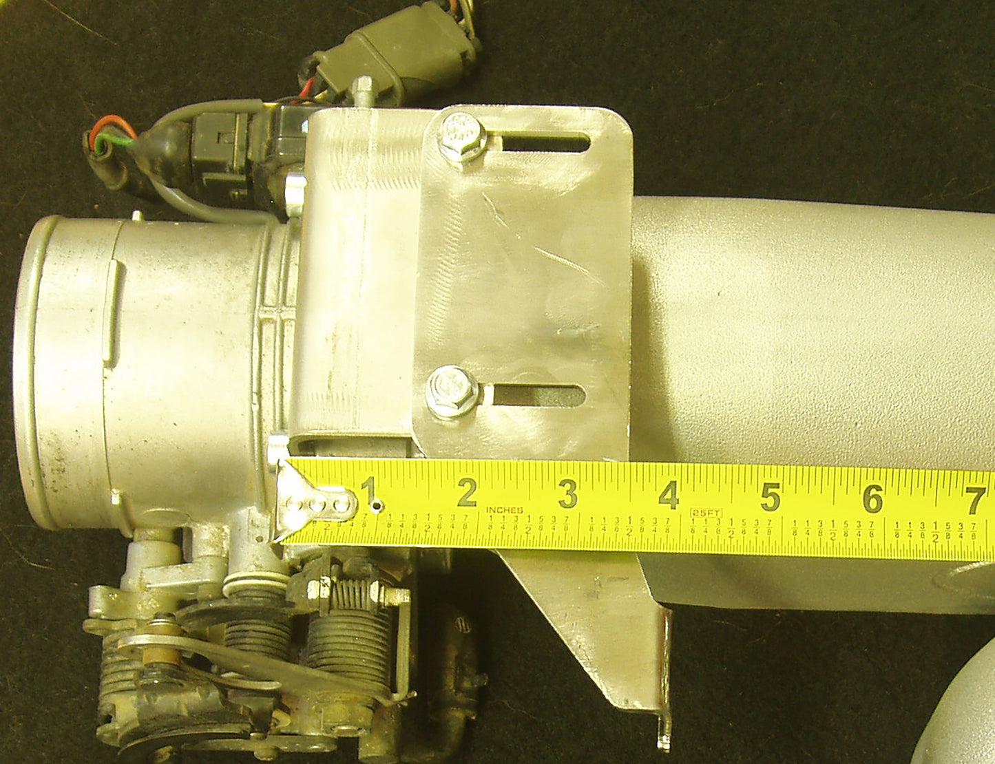Nissan Q45 Throttle Cable Bracket - Series 2