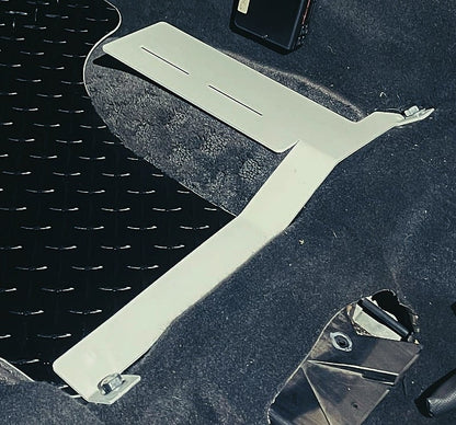 Levelride Concepts - Nissan Skyline/S-Chassis R32/R33/R34 S13/S14/S15 **RHD** F.E.M. (Fire Extinguisher Mount)