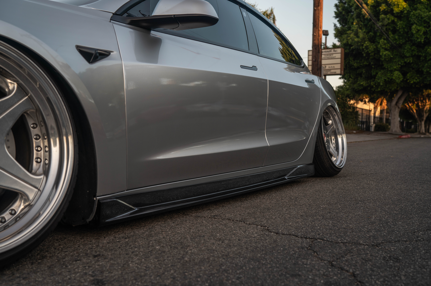 STREETHUNTER DESIGNS - Tesla Model 3 Side Skirts