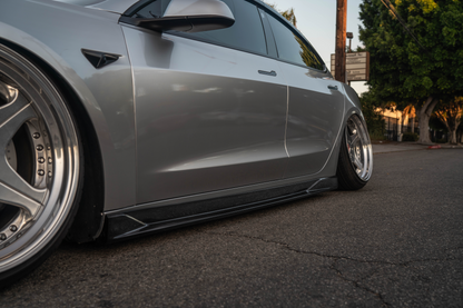 STREETHUNTER DESIGNS - Tesla Model 3 Side Skirts