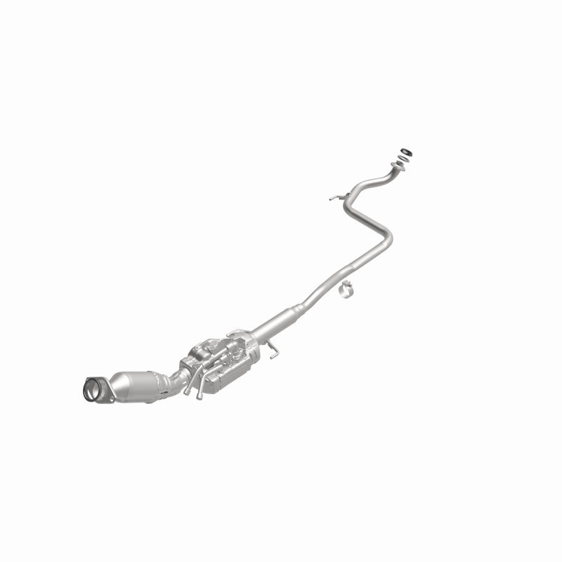 MagnaFlow Direct Fit Catalytic Converter 12-13 Toyota Prius C Base Underbody 1.5L