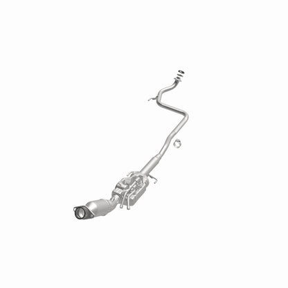 MagnaFlow Direct Fit Catalytic Converter 12-13 Toyota Prius C Base Underbody 1.5L