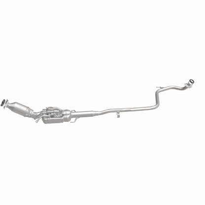 MagnaFlow Direct Fit Catalytic Converter 12-13 Toyota Prius C Base Underbody 1.5L