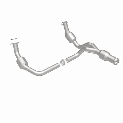 MagnaFlow 11-14 Escalade 6.2 Underbody Direct Fit Converter
