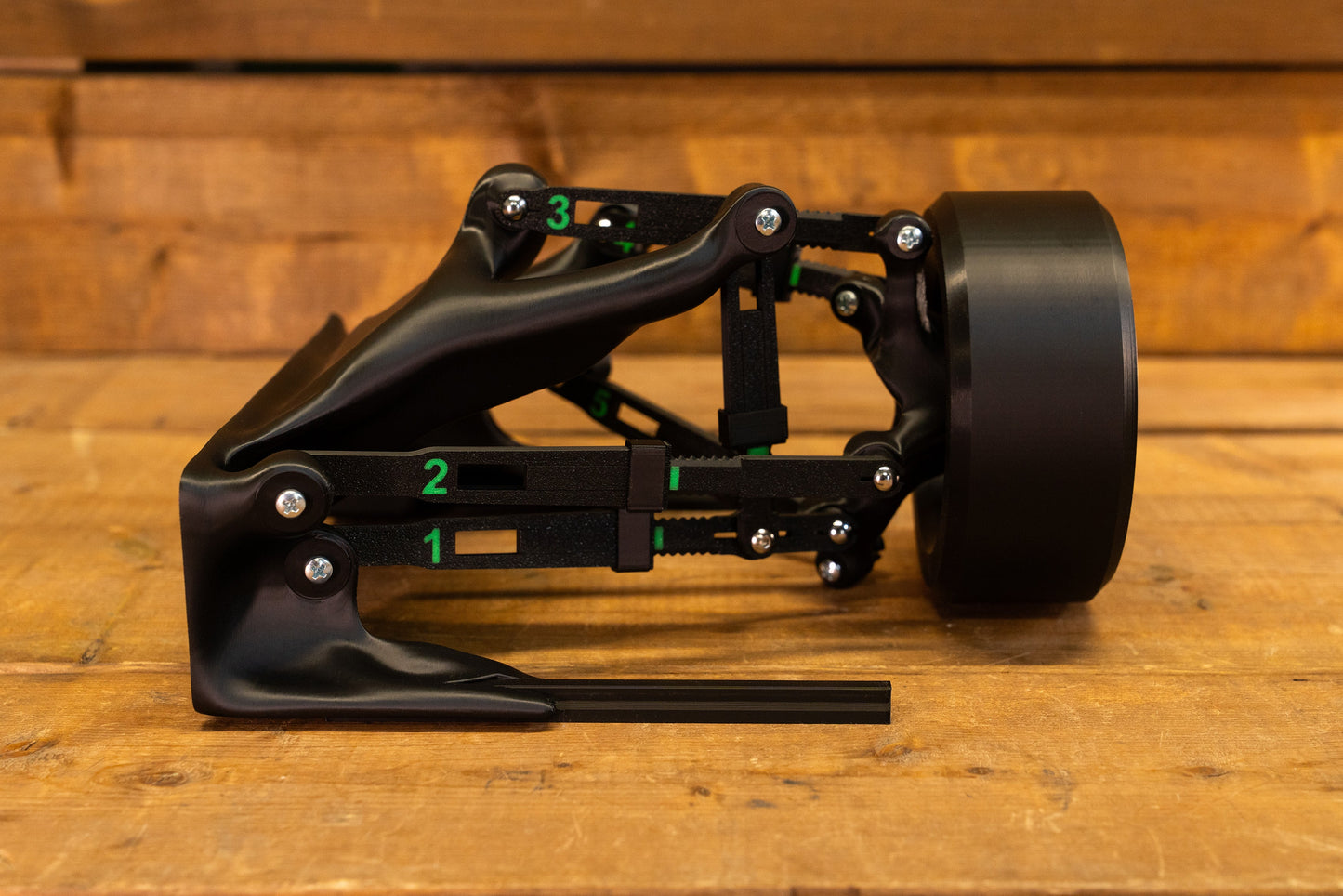 FDF Raceshop - BMW 5 Link Rear Suspension Display