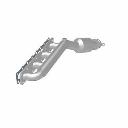 MagnaFlow 2004 Nissan Titan 5.6L Direct Fit Converter