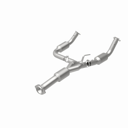 MagnaFlow 12-14 Chevrolet Silverado 2500 HD 6.0L Direct Fit Converter