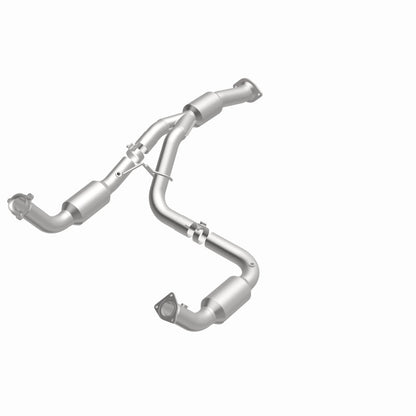 MagnaFlow 12-14 Chevrolet Silverado 2500 HD 6.0L Direct Fit Converter