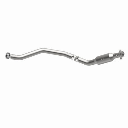 MagnaFlow Direct Fit Catalytic Converter 13-14 Mercedes-Benz GL450 V8 4.6 OEM Underbody
