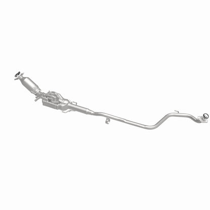 MagnaFlow Direct Fit Catalytic Converter 12-13 Toyota Prius C Base Underbody 1.5L