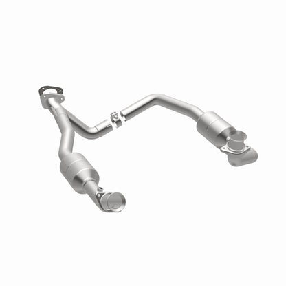 MagnaFlow 2003 Ford E-350 Super Duty 5.4L Direct Fit Converter