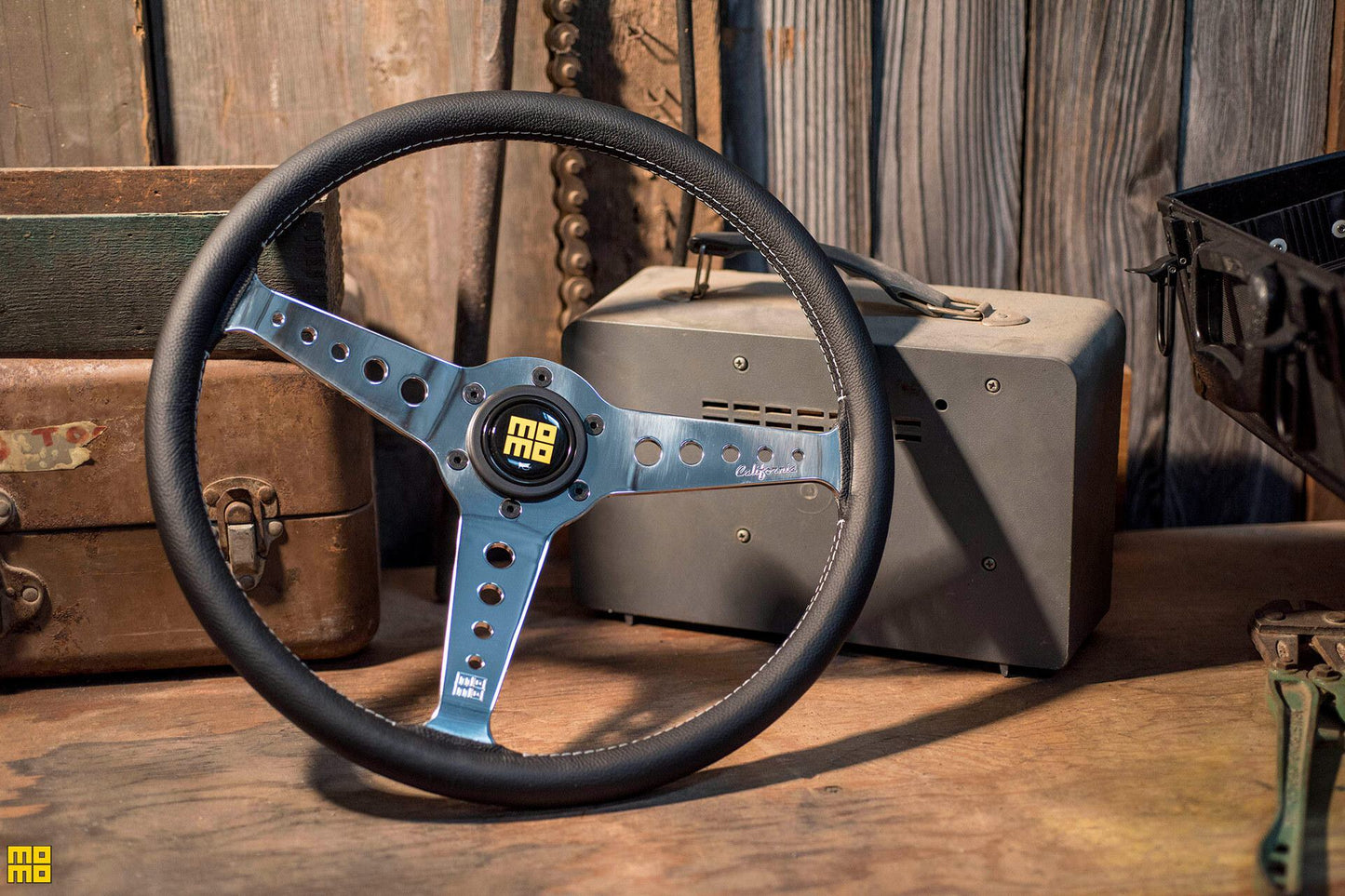 Momo California Steering Wheel 360 mm - Black Leather/White Stitch/Pol Spokes