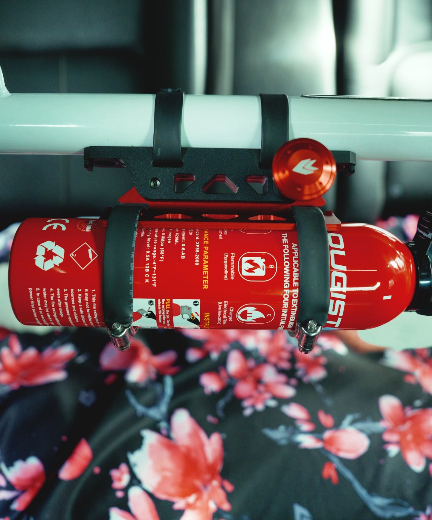 NRG - ROLL BAR FIRE EXTINGUISHER MOUNT