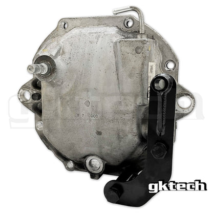 GKTech - SUPORTE DIFF DE CHASSIS S/R PARA CONVERSÃO DIFF 350Z/370Z (S14X-DBRC) 