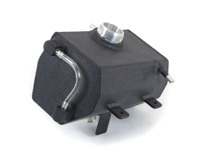 Canton - Tanque de Expansión de Aluminio 2015-Up Mustang Con Cuello Stock Negro