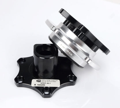 NRG SFI KEY WAY TYPE QUICK RELEASE BLACK-SILVER