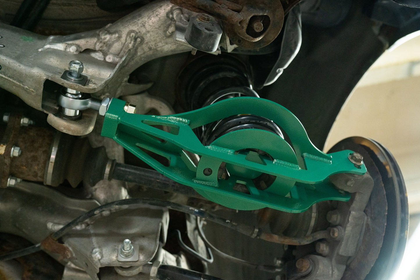 FDF Raceshop - Nissan 350Z/G35/370Z/G37 Rear Mid Link (Spring Arm)