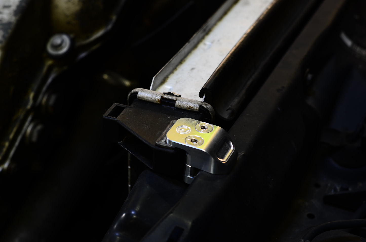 Reboot Engineering - E32/E34 Radiator Stay