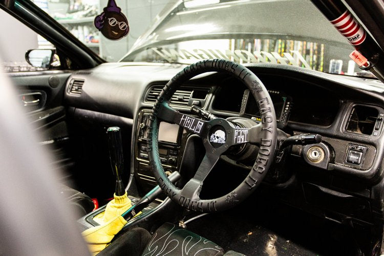 HOLD FAST USA - EASY DOES IT ALPHA DAILY STEERING WHEEL