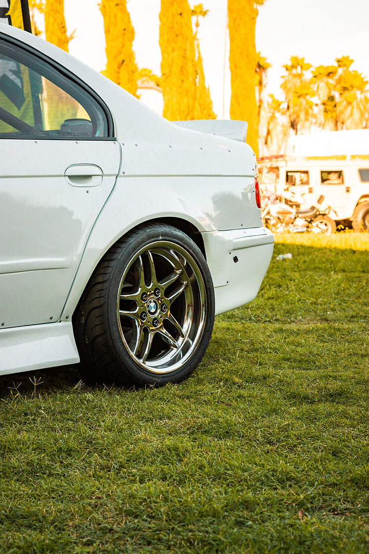 Big Duck Club - BMW E39 WideBody Kit (75mm)