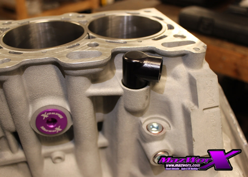 Mazworx - SR20 Breather Adapter, -8AN ORB