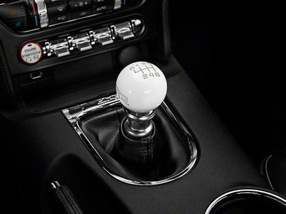 RTR - WHITE SHIFT KNOB - GRAY ENGRAVING (11-14 GT, V6)