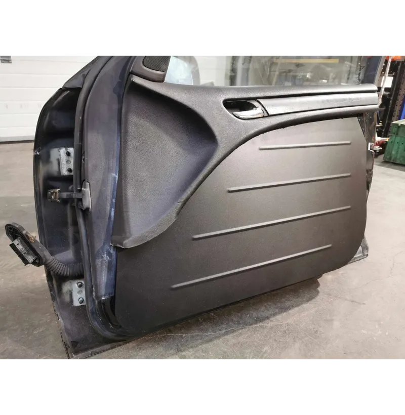 SWAGIER - BMW E46 sedan front BMW Upholstery half panels