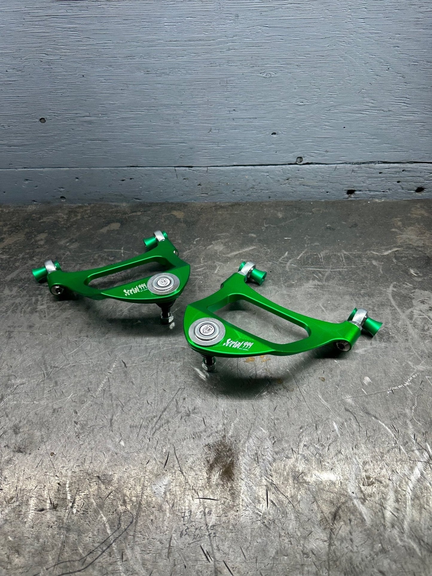 SERIALNINE - CHASER / MARK II / CRESTA JZX90 / JZX100 SERIAL999 REAR UPPER CONTROL ARMS