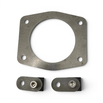 Rally Road - Kit de espaciador de riel de combustible y brida adaptadora de colector M50 (RRMAFAFRSK)