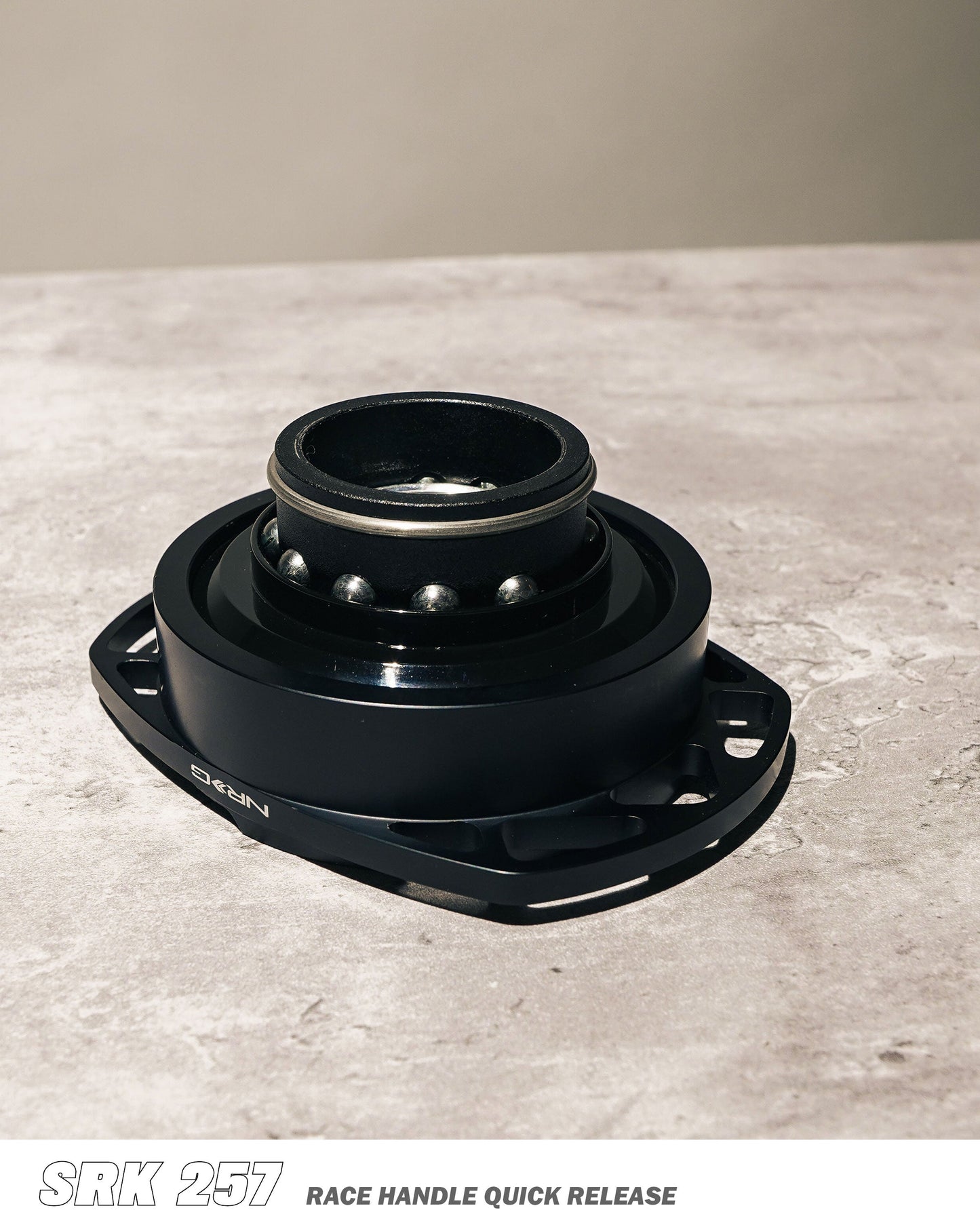 NRG - Kit de liberación rápida Gen 257 - Cuerpo negro / Anillo de corte negro (SRK-257BK-BK)