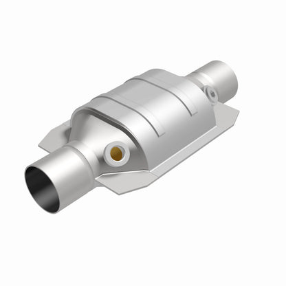MagnaFlow Universal Catalytic Converter 2.25 W/Dual O2 Boss