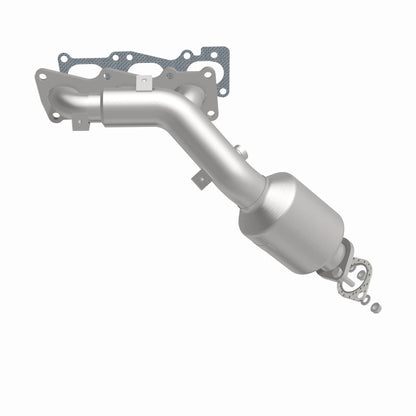 MagnaFlow Direct Fit Catalytic Converter 10-12 Hyundai Genesis 3.8L