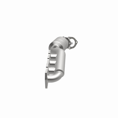 MagnaFlow Direct Fit Catalytic Converter 02-04 Volkswagen Passat 4.0L