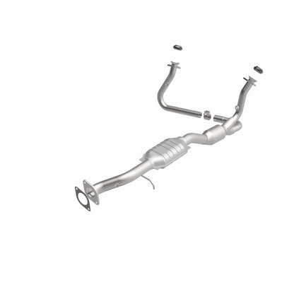 MagnaFlow Direct Fit Catalytic Converter 01-05 Chevy Blazer 4.3L 4WD